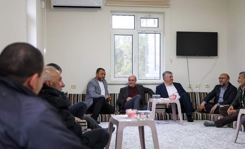 Başkan Pekyatırmacı dış mahalleleri ziyaret etti