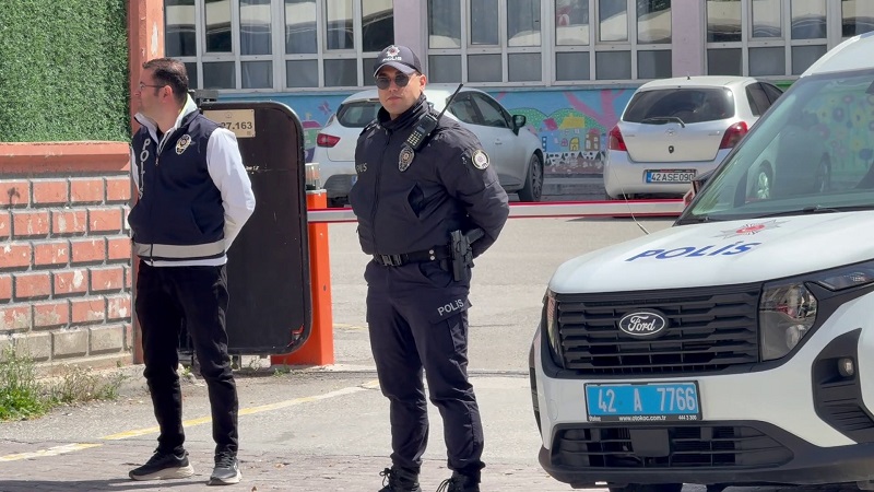 Konya'da okul önlerinde sıkı denetim