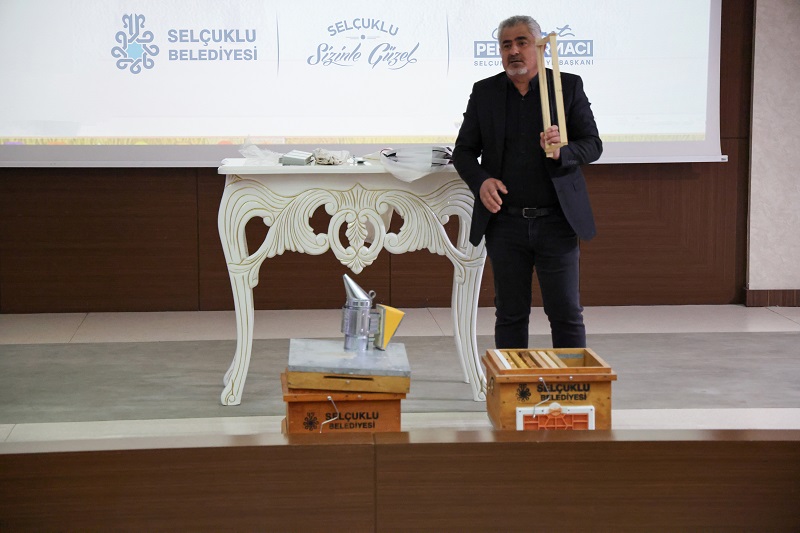 Arı üreticisine eğitim ve hibe desteği