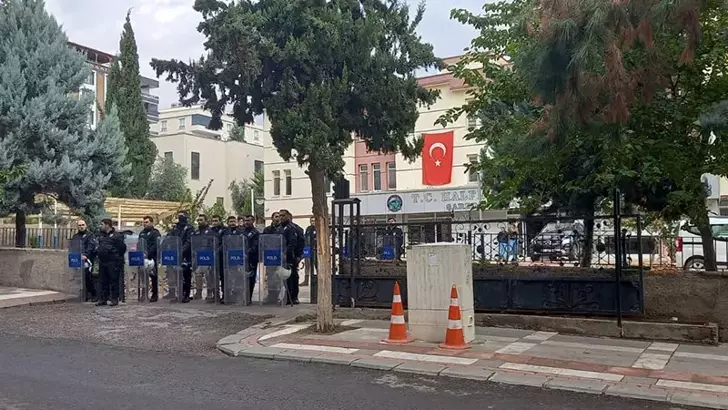 Halfeti Belediyesi'nde 'yolsuzluk' operasyonu