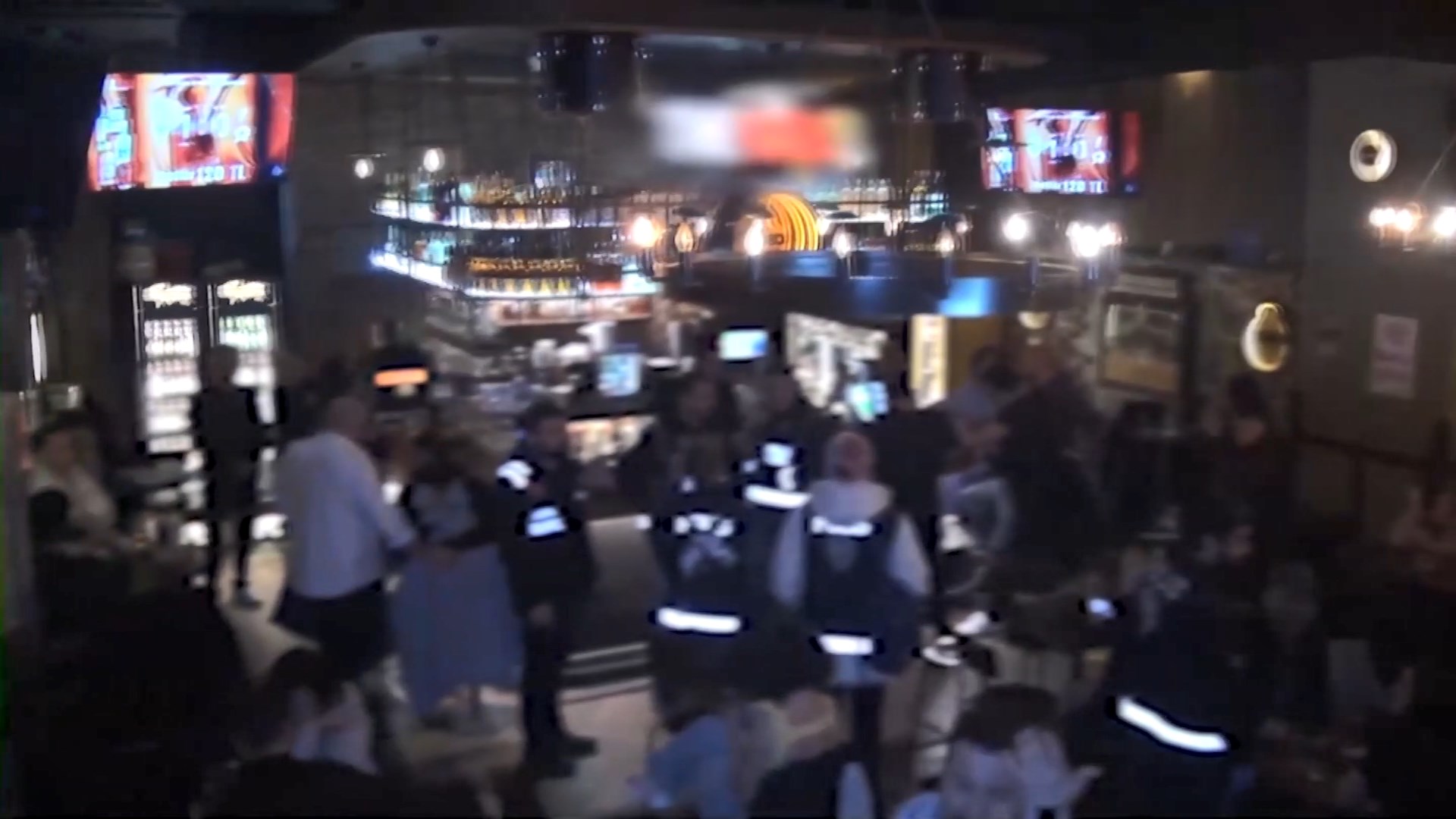 Eğlence mekanları ve çevresinde uyuşturucu satanlara operasyon