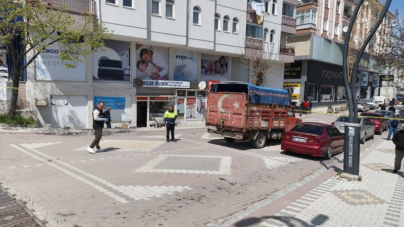 Kamyonetin çarptığı 3 yaşındaki çocuk öldü