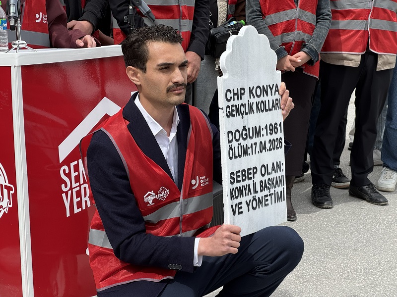CHP Konya'da 'mezar taşlı' gerginlik