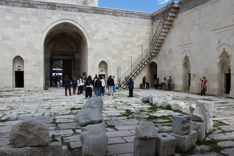 Türk dizilerinden etkilenip geliyorlar