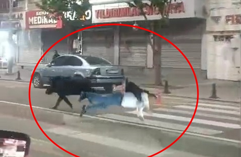 Yaban domuzu 3 kişiyi yaraladı