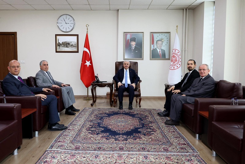 Makine Mühendisleri Konya Valisi'ni ziyaret etti