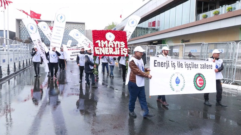 HAK-İŞ'ten Taksim'de basın açıklaması