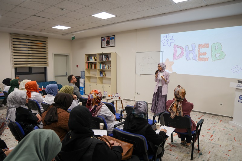 Selçuklu'da ailelere eğitim semineri