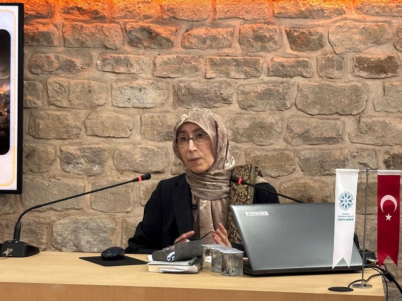TYB Konya'da Mevleviler ve Bektaşiler konuşuldu