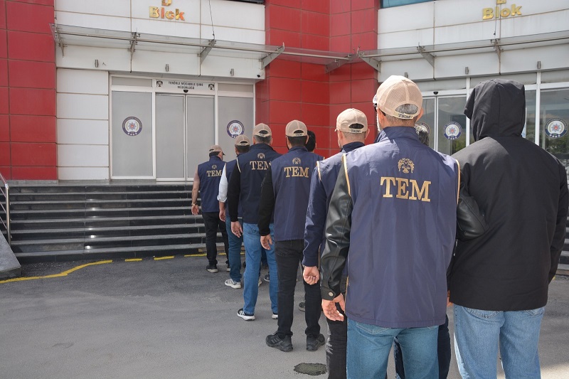 17 ilde FETÖ operasyonu