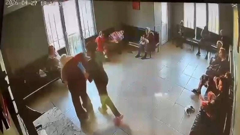 Bakımevi çalışanları hastaları darbetti