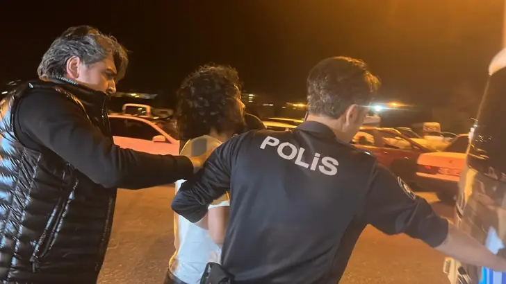 Sağlık görevlilerini rehin aldılar!