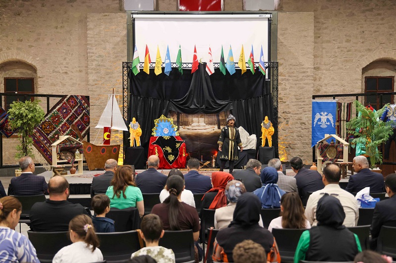 Öğrenciler tarihi kahramanları canlandırdı