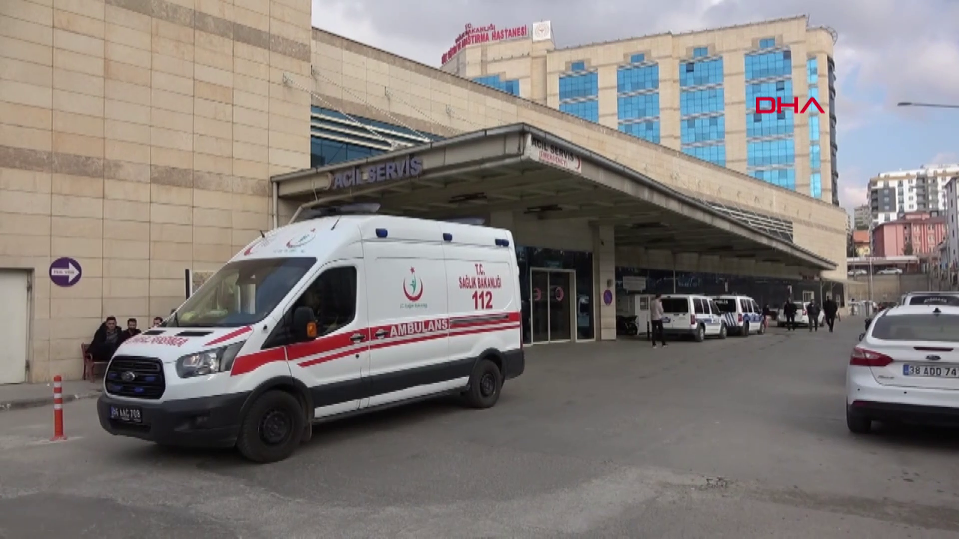 Pansiyonda rahatsızlanan  öğrenciler hastaneye kaldırıldı