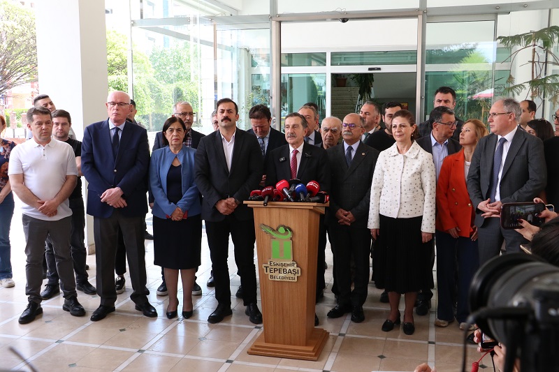 Tepebaşı Belediyesi’ne ‘yolsuzluk’ operasyonu