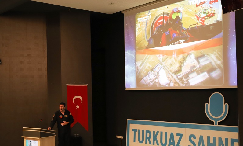 Tusaş pilotu Özpala konferans verdi