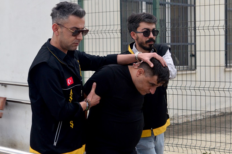 5 bin liralık borcunu ödemeyen kuzenini öldürdü