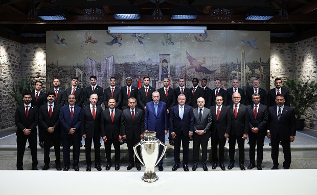 Cumhurbaşkanı Erdoğan şampiyon Galatasaray’ı kabul etti