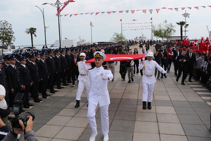 19 Mayıs kutlamalarında ‘Bayrak Devir Teslim’ töreni