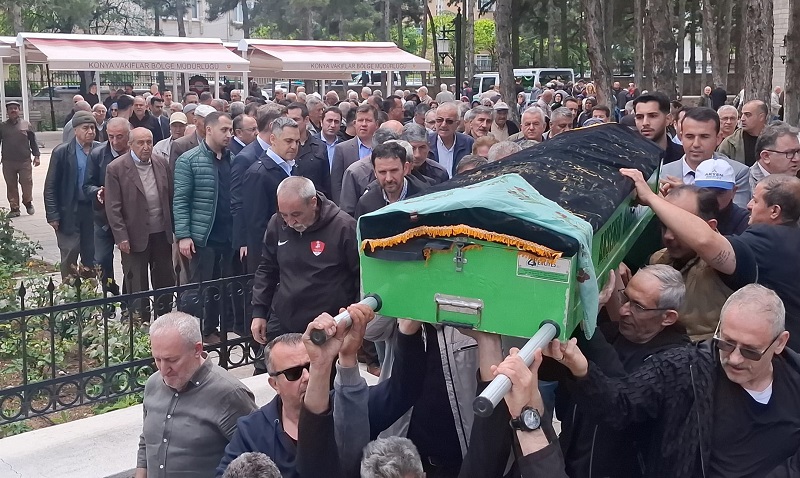 İzmir'de öldürülen kadın Konya'da toprağa verildi