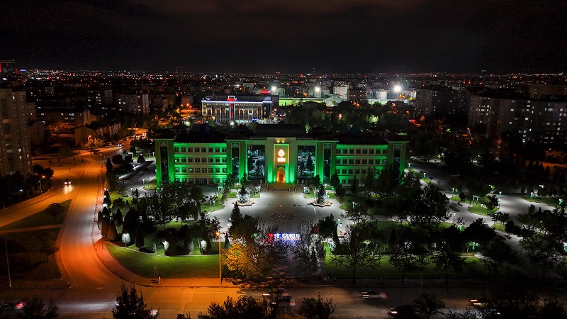 Her yer yeşil-beyaz