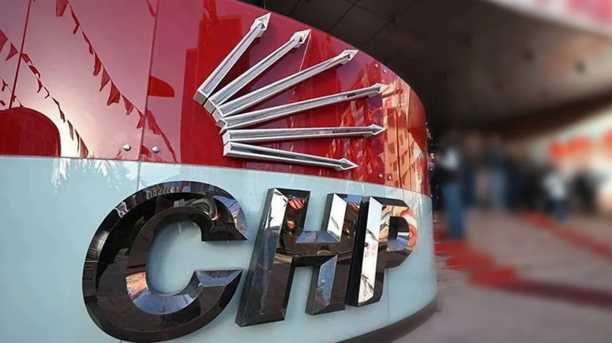 CHP'nin 3 parti avukatı görevden alındı