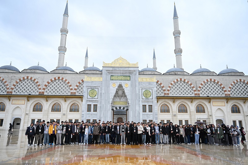 Binlerce öğrenci tarihi atmosferle buluştu