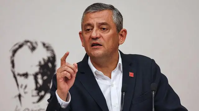 Özgür Özel'den kurultay çağrısı