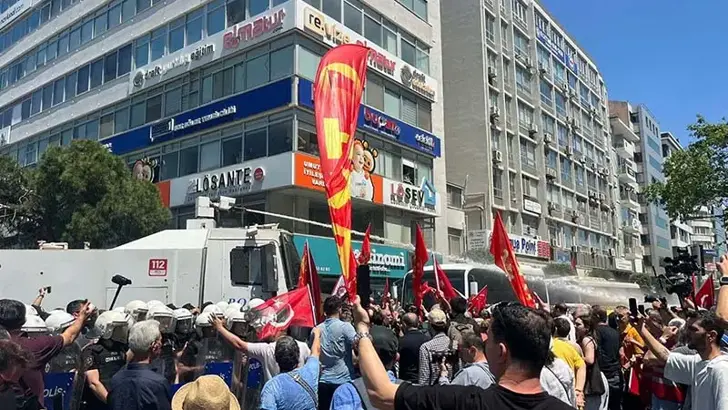 Özgür Özel'in mitingi öncesi gerginlik