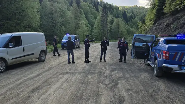 Dere kenarında erkek cesedi bulundu