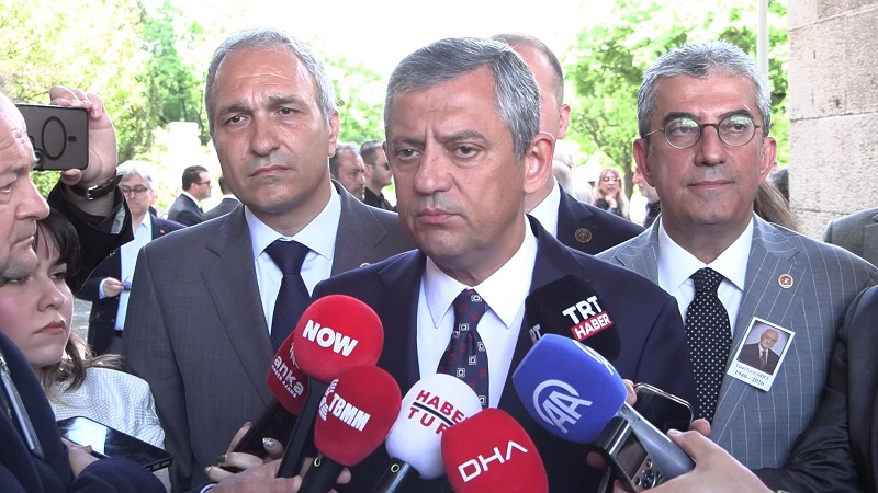 "Olağanüstü kurultay için imza süreci başlatıldı"