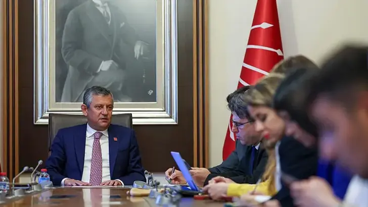 İkinci bir parti mi geliyor?