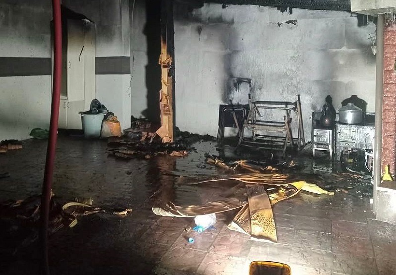 Cami lojmanında yangın