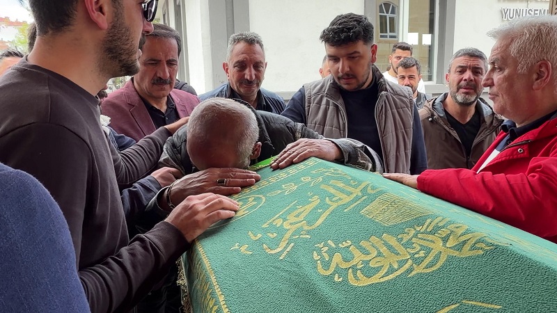 Kardeşini kurtardı kendisi hayatını kaybetti