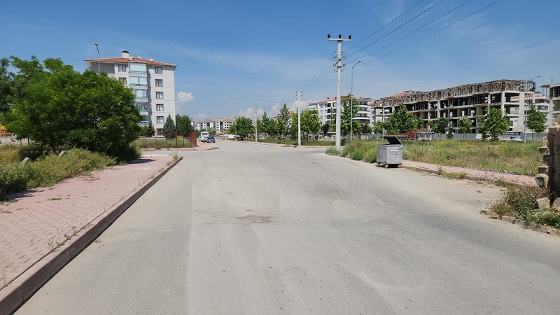 Eşini yaralayıp aynı silahla intihar etti