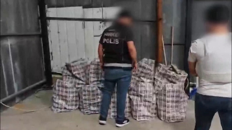 Arnavutköy’de 398 kilo skunk ele geçirildi