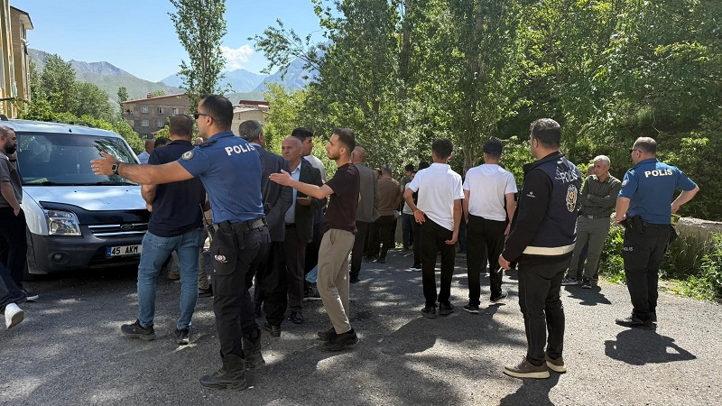 Yaşadığı binanın bodrum katında ölü bulundu