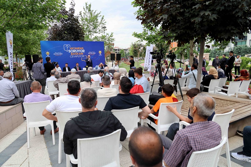 Başkan Altay vatandaşların sorularını yanıtladı