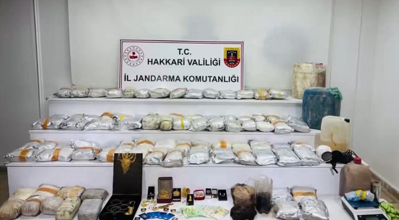 Hakkari'de 626 kilo uyuşturucu ele geçirildi