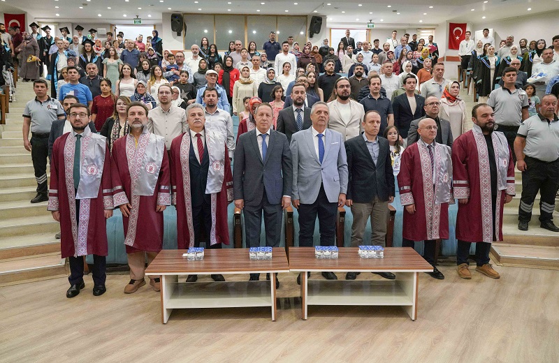 KTÜN'de mezuniyet coşkusu sürüyor