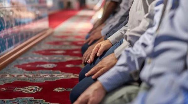 Cuma hutbesinde hayvanlara şefkat ve merhamet vurgusu