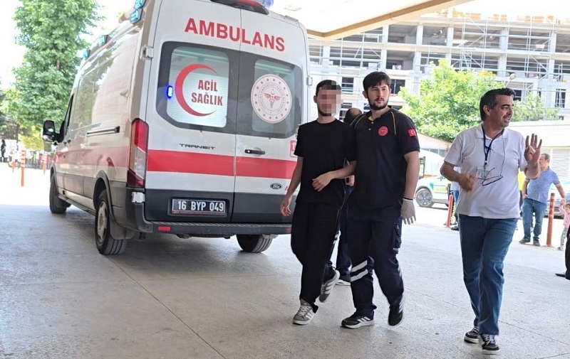 Sınavda rahatsızlanınca hastaneye kaldırıldı