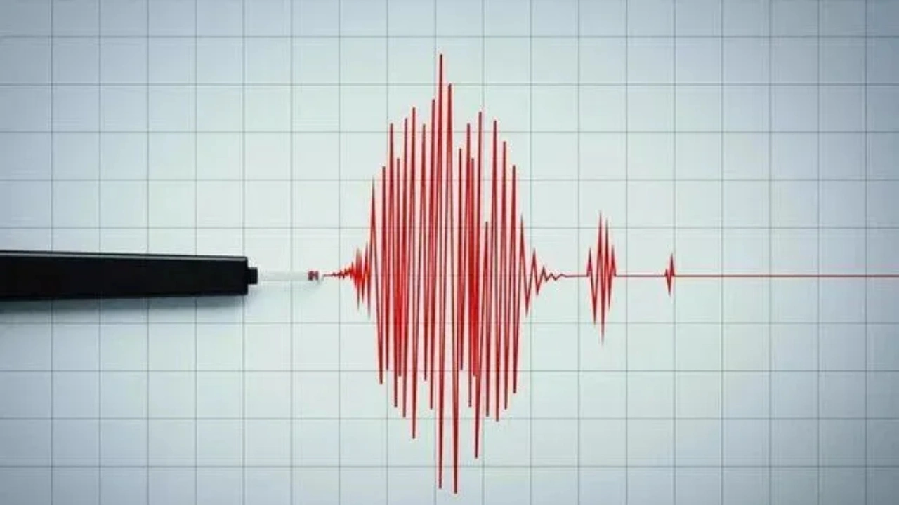 Akdeniz'de 4.9 büyüklüğünde deprem
