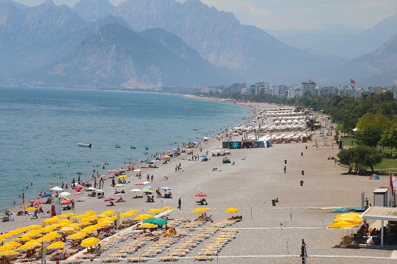 Antalya'da hissedilen sıcaklık 47
