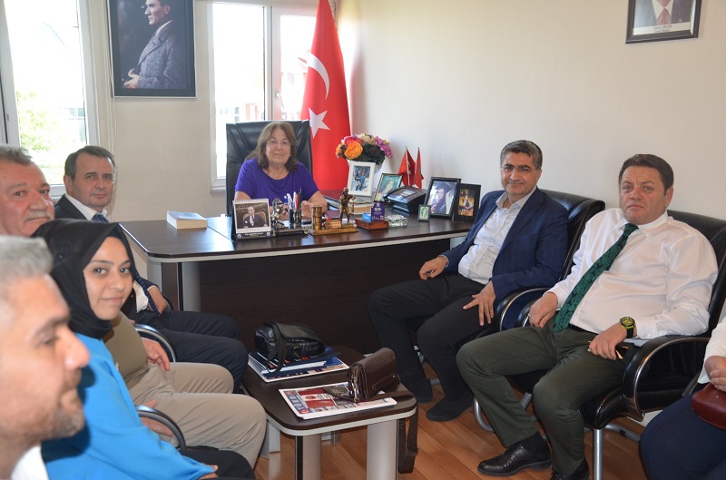 "Zam asgari ücret seviyesinde olmalı"