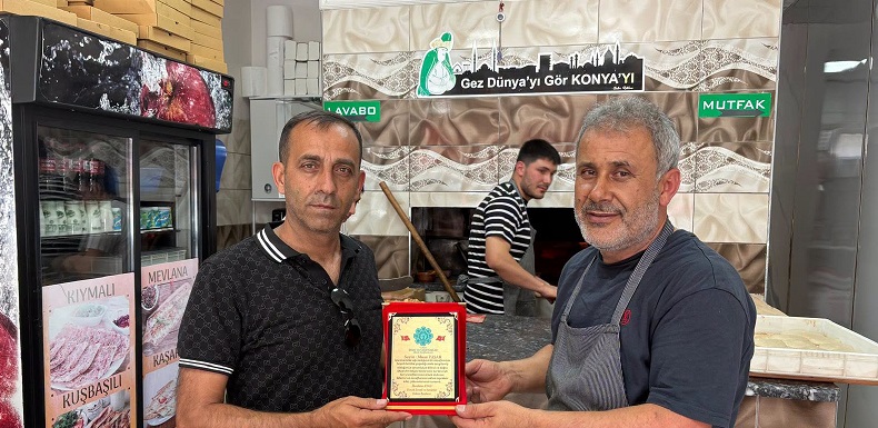 Hayat kurtaran esnafa plaket