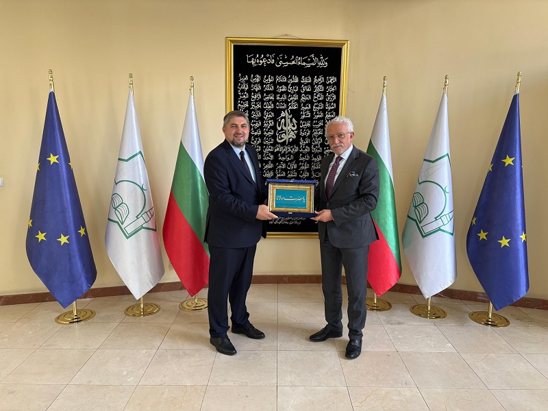 NEÜ’den Bulgaristan’da akademik atılım