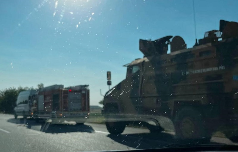 Konya yolunda zırhlı araç devrildi