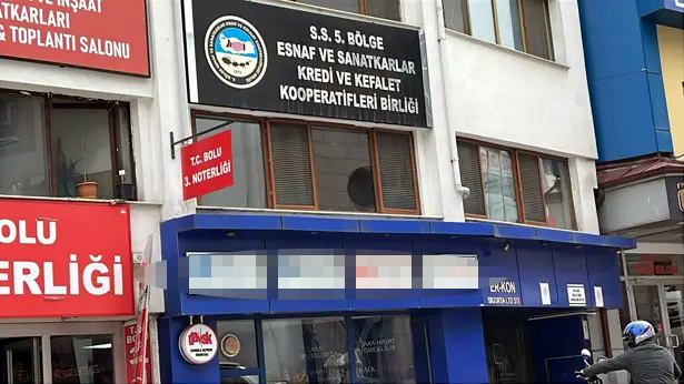 Usulsüz kredi kullandıran banka müdürü tutuklandı