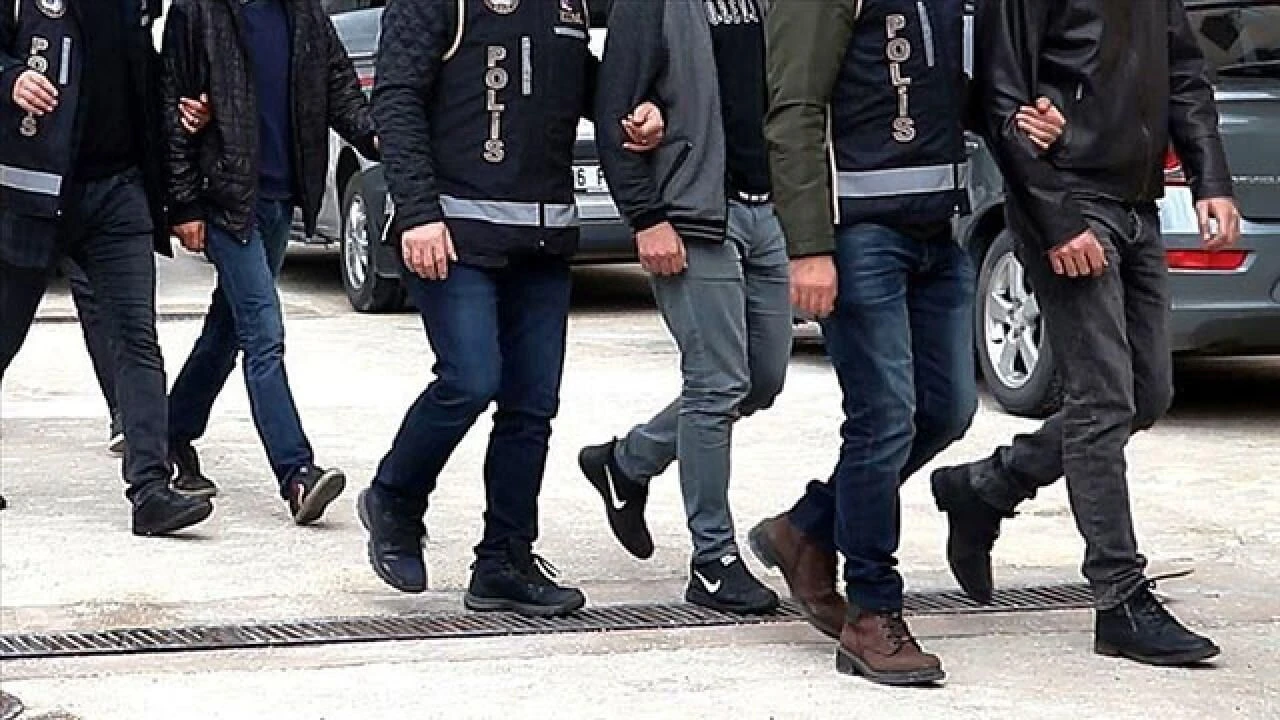 Kurgu kazalarla sigorta şirketlerini dolandırmışlar!